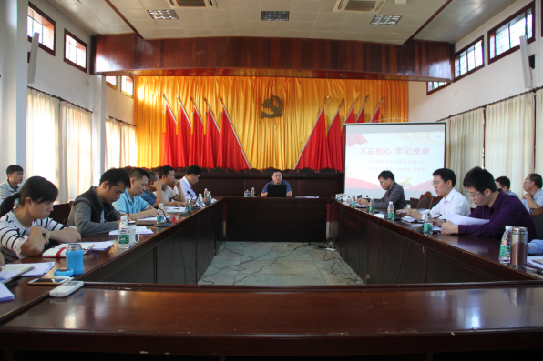 ��ί��ί����֯������ΰ��ͬ־��չʮ�Ŵ�������